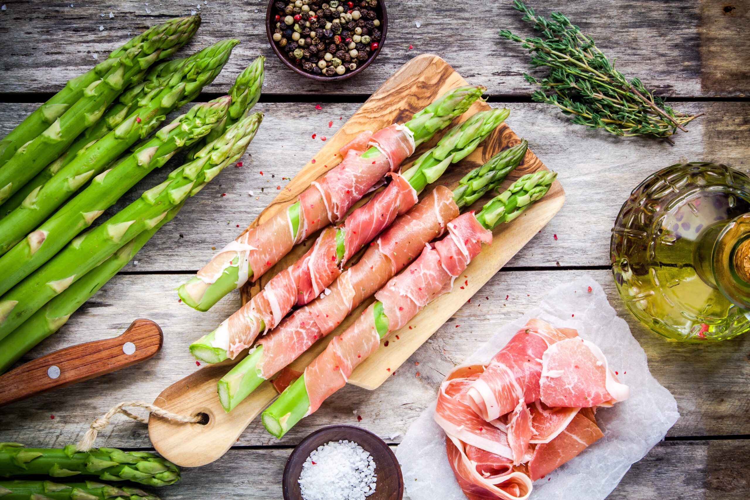 Broiled Prosciutto-Wrapped Asparagus